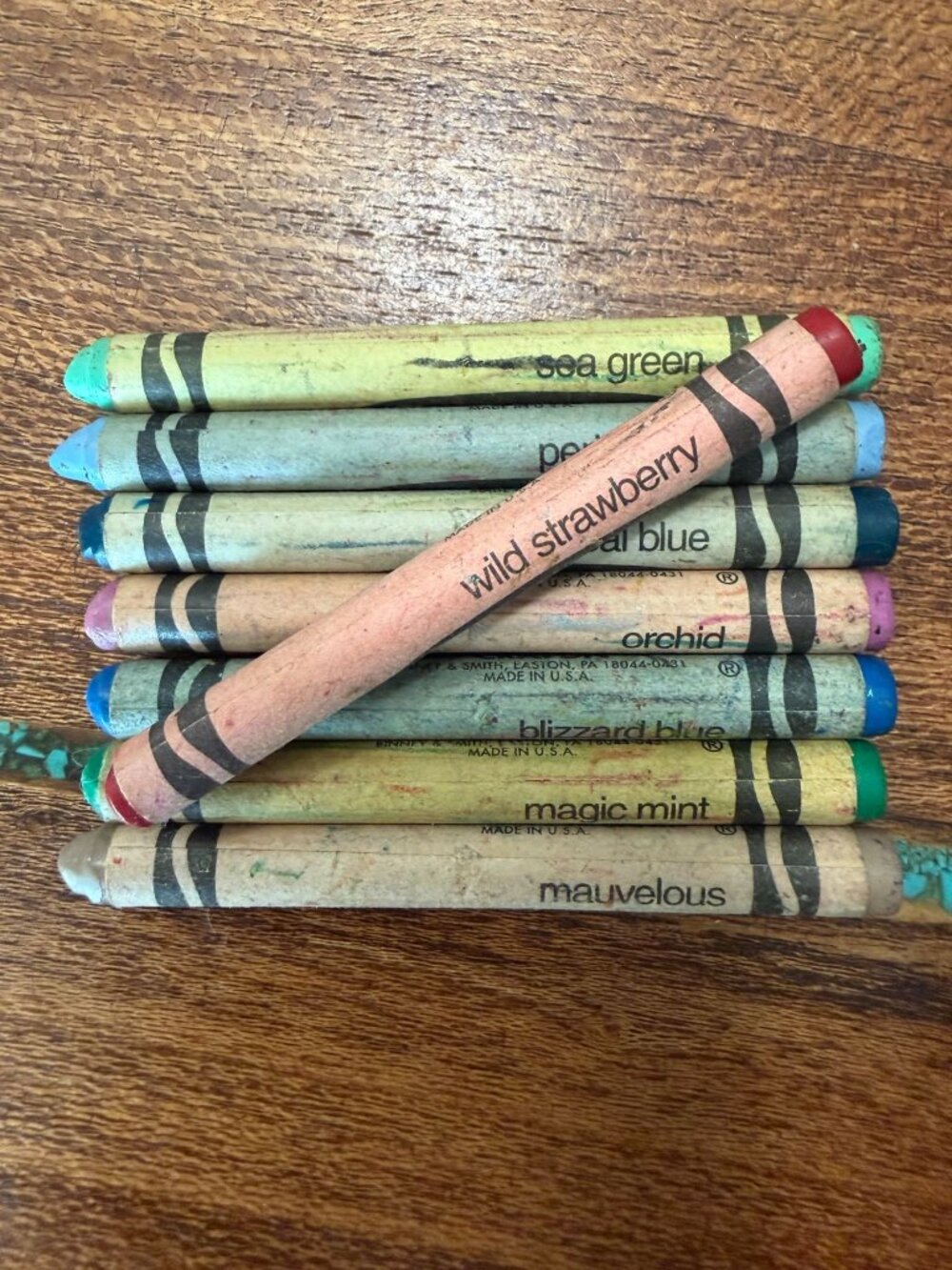 Vtg Crayola Retired Rare HTF Magic Mint Blizzard Blue Periwinkle Binney & Smith